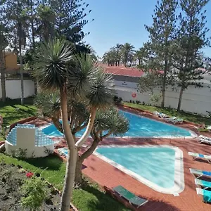 https://mama-yumbo.in-canary-islands.com